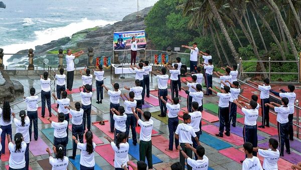 Kerala NCC: केरल में 60 से ज्यादा NCC कैडेट अचानक बीमार, अस्पताल में भर्ती, शिविर 2 दिन के लिए स्थगित