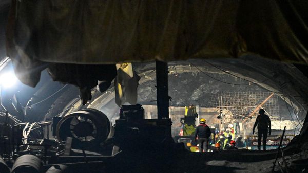 Kota: दिल्ली-मुंबई एक्सप्रेसवे पर निर्माणाधीन टनल का भरभराकर ढहा हिस्सा, मलबे में दबकर 1 की मौत, 3 घायल