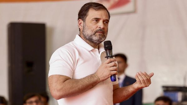 'नए साल पर जश्न के लिए वियतनाम यात्रा...', राहुल गांधी की विदेश यात्रा पर बीजेपी- कांग्रेस फिर आमने- सामने