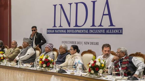 महाराष्ट्र में INDIA गठबंधन का EVM पर ठीकरा राजनीतिक स्टंट! उल्टा पड़ा कांग्रेस का दांव