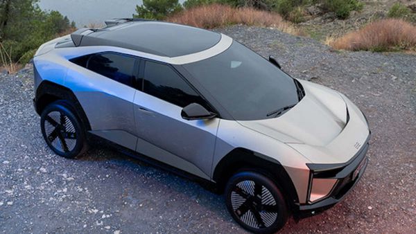 Mahindra Electric SUV: महिंद्रा ने बदला इलेक्ट्रिक एसयूवी का नाम, क्या है खासियत? जानिए पूरी डिटेल