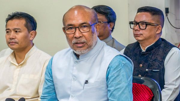 Manipur: सीएम बीरेन सिंह के घर के पास फैली दहशत, जिंदा मोर्टार बम मिला, बढ़ाई गई सुरक्षा
