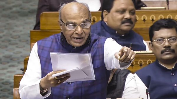 Parliament: सांसद जगदंबिका पाल बोले- BJP की सत्ता ना होती खत्म हो जाता एससी-एसटी आरक्षण