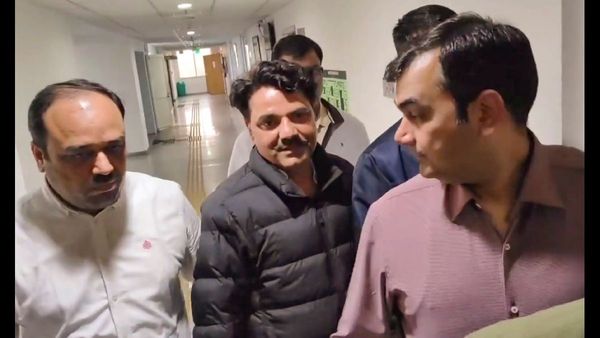 आप विधायक नरेश बाल्यान को संगठित अपराध मामले में गिरफ्तारी का सामना करना पड़ा, दूसरे मामले में जमानत मिली