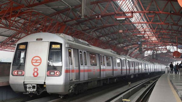 New Year 2025: दिल्ली में नववर्ष की पूर्व संध्या पर सख्ती, इस मेट्रो स्टेशन से रात 9 के बाद नहीं मिलेगा एक्जिट