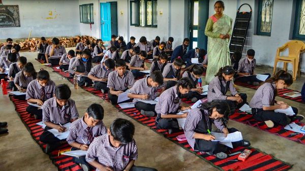 No Detention Policy Explained: कक्षा 5 और 8 में खत्म होगी 'नो-डिटेंशन पॉलिसी', छात्रों पर क्या होगा इसका असर?