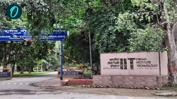 IIT BHU में कैंपस सेलेक्शन, 10 छात्रों को 1 करोड़ का पैकेज, 89 कंपनियों ने 170 छात्रों को दिया जॉब ऑफर