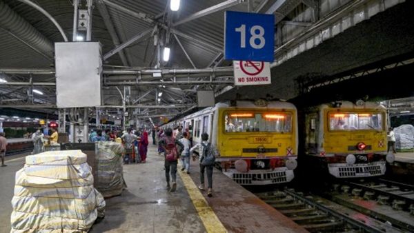 एक महीने में तीसरी बार IRCTC फिर डाउन, यात्रियों को हो रही भारी परेशानी, टिकट बुकिंग में आ रही दिक्क्त