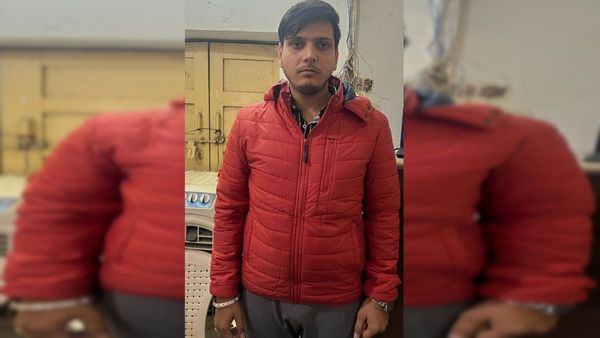 Rajasthan ACB: सरकारी बाबू ने 700 रुपए में बेच दिया ईमान, बेरोजगार से रिश्‍वत लेते पकड़ा गया