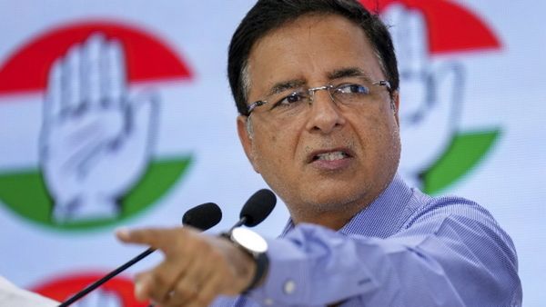 बेलगावी में रणदीप सुरजेवाला ने साधा BJP पर निशाना, कहा-'आधुनिक समय की ईस्ट इंडिया कंपनी'