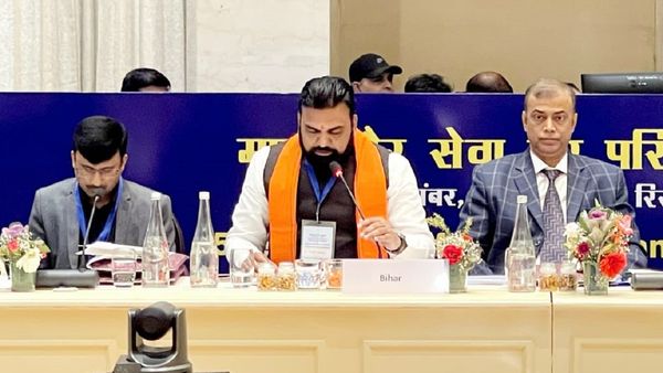 Bihar Politics: डिप्टी सीएम ने दिल्ली के पूर्व सीएम पर बोला ‘सम्राट हमला’, अरविंद केजरीवाल पर लगाए गंभीर आरोप