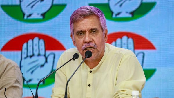 'Mahila Samman Yojana धोखाधड़ी है', केजरीवाल के सामने चुनाव लड़ने वाले संदीप दीक्षित ने बताया कैसे?