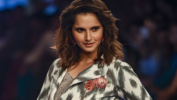 'ये तो बिल्कुल शोएब मलिक जैसा दिखता है', Sania Mirza के बेटे को देख किसने कही ये बात