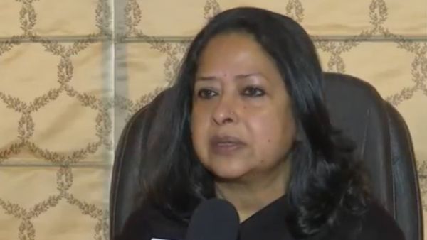 Manmohan Singh Memorial: कांग्रेस पर क्यों भड़कीं प्रणब मुखर्जी की बेटी शर्मिष्ठा? CWC की मीटिंग पर उठाए सवाल