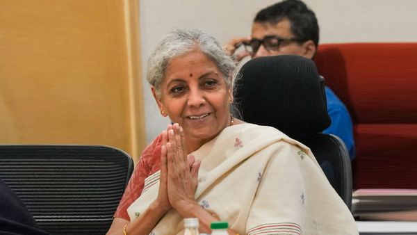 GST परिषद के अहम फैसले: कौन सी चीजें सस्ती, कौन सी महंगी, पढ़िए जरूरी डिटेल