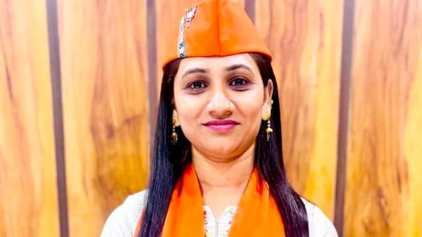 कौन थीं BJP की महिला नेता दीपिका पटेल, जो घर में पाई गईं मृत, जान देने से पहले पार्षद से 15 मिनट चली थी बात