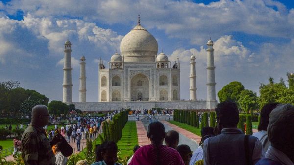 Taj Mahal: ताज महल को मिली बम से उड़ाने की धमकी, ईमेल के जरिए बताया कितने बजे होगा धमाका