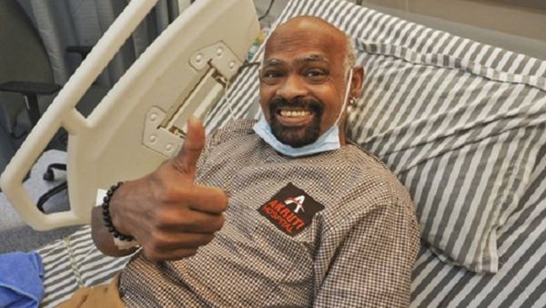 Vinod Kambli: नए साल से पहले बदल गया विनोद कांबली का जीवन! अस्पताल के कमरे में जमकर किया डांस