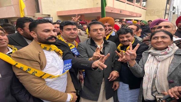 जालंधर को मिला नया मेयर, AAP का बजा डंका; वनीत धर के सिर सजा ताज