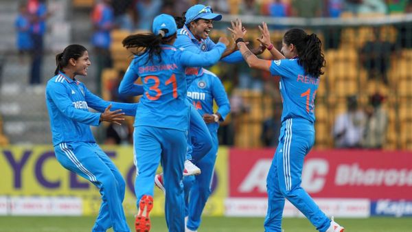 IND vs IRE: भारतीय महिला टीम ने दर्ज की वनडे इतिहास में अपनी बड़ी जीत, आयरलैंड को बुरी तरह चटाई धूल