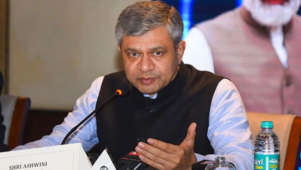 DPDP Act: डेटा संरक्षण कानून का मसौदा जारी, बच्चों के Social media यूज पर सख्ती, दंडात्मक प्रावधान नहीं