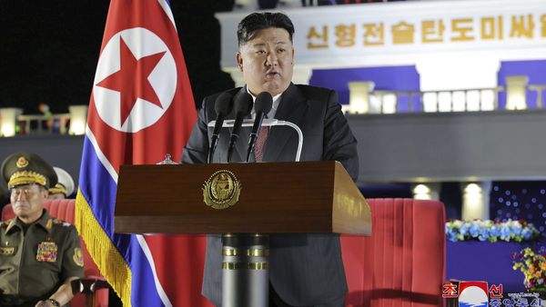 North Korea: उत्तर कोरिया ने किया हाइपरसोनिक मिसाइल का परीक्षण, नये साल पर किम जोंग उन का बारूदी प्लान!