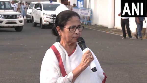 'BSF कर रही घुसपैठियों की बंगाल में घुसने में मदद', Mamata Banerjee ने किया बड़ा दावा