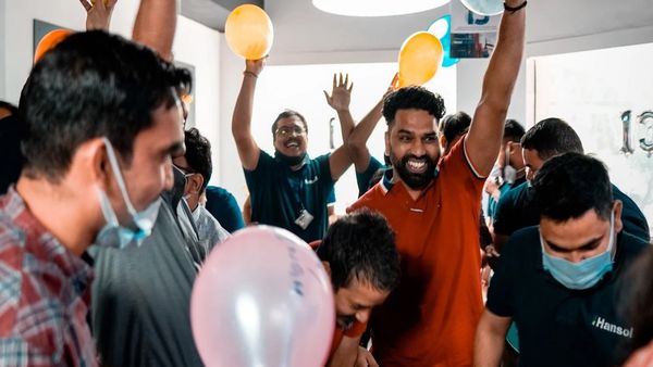 Mental Health: ऑफिस के तनाव को कम करेंगे ये 8 टिप्स, मेंटल हेल्थ में भी होगा सुधार