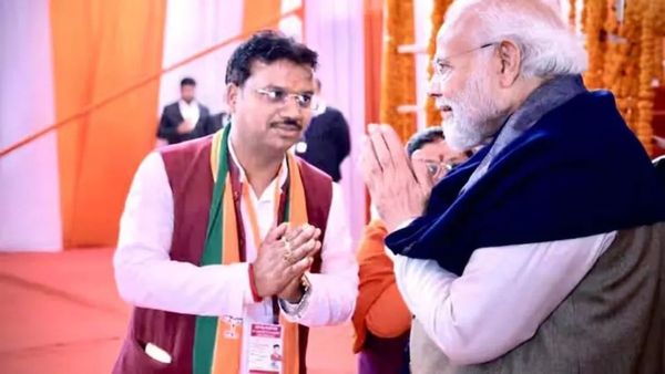 Milkipur By Polls: कौन हैं चंद्रभान पासवान? भाजपा ने मिल्कीपुर सीट उपचुनाव के लिए बनाया उम्मीदवार