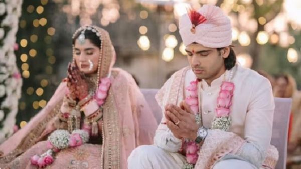 Who is Himani Mor: कौन हैं हिमानी मोर, जो बनीं ओलंपिक चैंपियन नीरज चोपड़ा की दुल्हनिया, खेल से है गहरा नाता