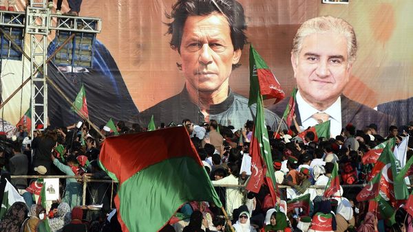 पाकिस्तान में राजनीतिक तनाव बढ़ा! इमरान खान की पार्टी ने चौथे दौर की वार्ता का किया बहिष्कार