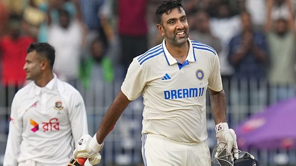 'हिंदी हमारी राष्ट्रीय भाषा नहीं है', R Ashwin के बयान से मचा बवाल, फैंस गुस्से में हुए लाल