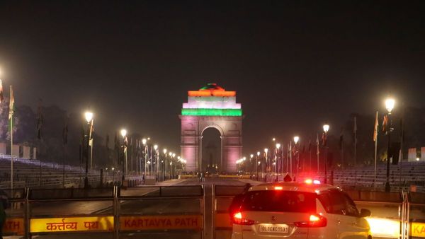 Republic Day 2025: संविधान और राष्ट्रीय एकता का उत्सव! क्या है एक भारतीय के लिए गणतंत्र दिवस का महत्त्व?