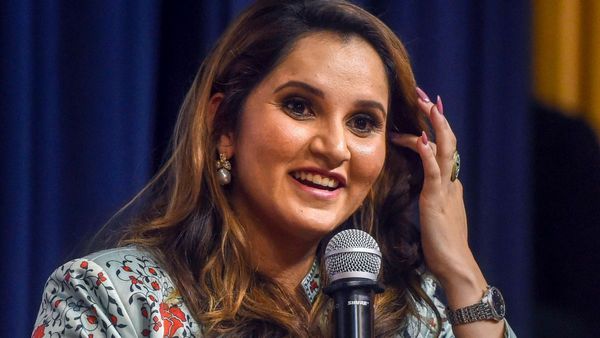 Sania Mirza पर बननी वाली फिल्म में कौन होनी चाहिए हीरोइन? इस नेता की पत्नी को बताया पहली पसंद