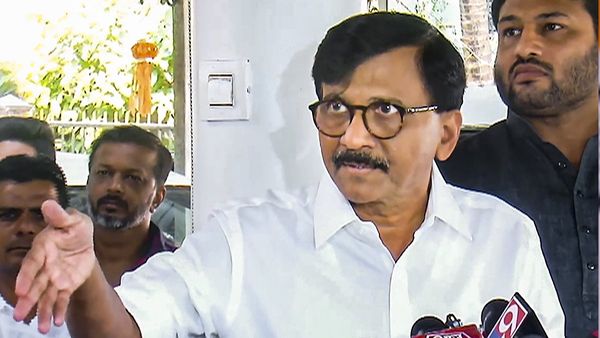 Bal Thackeray: उद्धव गुट ने उठाई बाला ठाकरे को भारत रत्न दिए जाने की मांग, 26 जनवरी को पीएम करें ऐलान