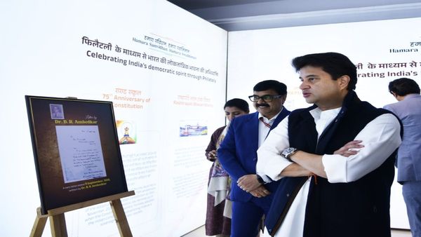 'हमारा संविधान हमारा धर्मग्रंथ', अंबेडकर की चिट्ठी देख भावुक हुए केंद्रीय मंत्री सिंधिया