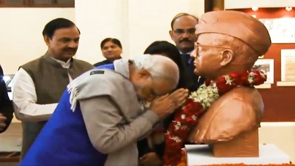 Subhash Chandra Bose Jayanti: पीएम नरेंद्र मोदी ने सुभाष चंद्र बोस को अर्पित की श्रद्धांजलि, कही ये खास बात