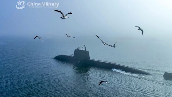 Defence: फाइटर जेट के बाद AIP पनडुब्बी रेस में भी भारत पीछे? पाकिस्तान को जल्द मिलेगा विनाशक किलर सबमरीन!