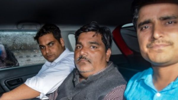 दिल्ली HC ने नामांकन के लिए AIMIM उम्‍मीदवार ताहिर हुसैन को हिरासत में पैरोल की दी अनुमति