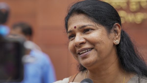 Tamil Nadu Politics: DMK ने राज्यपाल आरएन रवि के खिलाफ खोला मोर्चा, कणिमोझी ने वापस भेजने का किया दावा