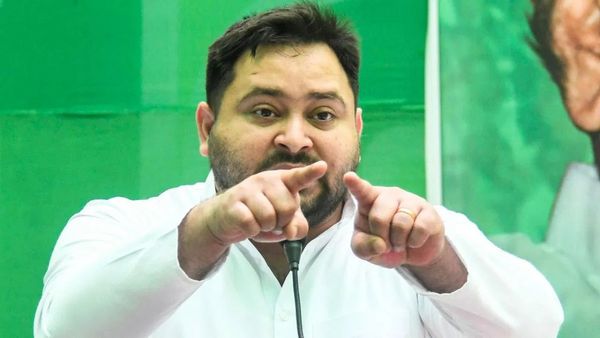 Bihar Politics: विधानसभा चुनाव से पहले RJD और कांग्रेस के रास्ते अलग!, तेजस्वी यादव के बयान के बाद चर्चा तेज़