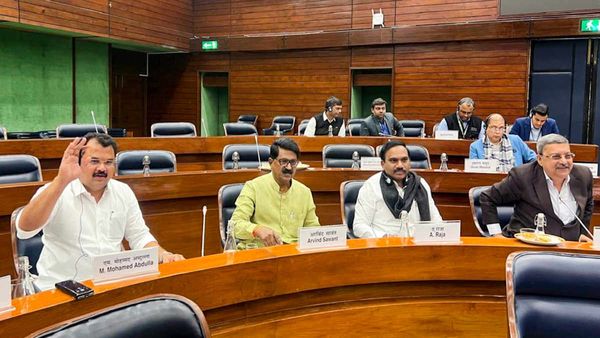 Waqf Amendment Bill: 14 बदलावों को JPC से मंजूरी, बोर्ड में होंगे 2 गैर मुस्लिम सदस्य, कैसा होगा कानून?