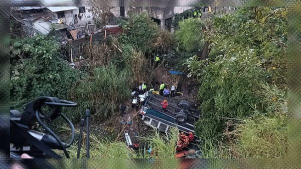 Guatemala Bus Accident: ग्वाटेमाला में भीषण सड़क हादसा, 51 लोगों की मौत, कई घायल