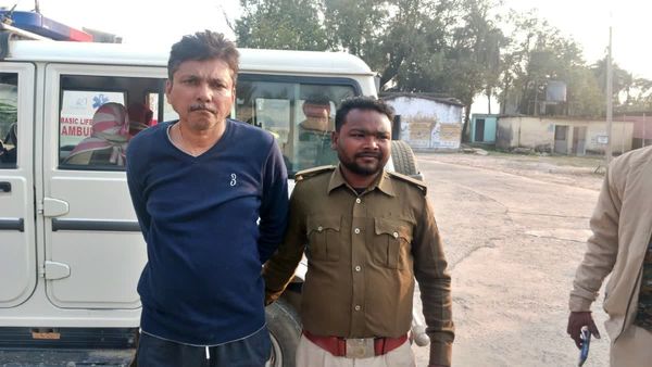 Bihar News: ‘प्रिंसिपल हंगामा कर रहे हैं’, डायल 112 को मिली सूचना, मेडिकल जांच में हुआ हैरतअंगेज़ खुलासा