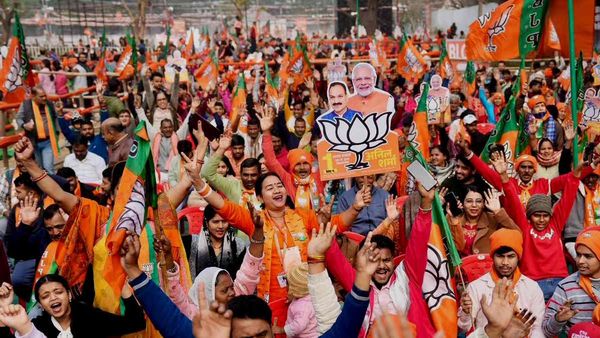 Delhi New CM: दिल्ली के मुख्यमंत्री के शपथ ग्रहण समारोह के लिए ये 4 दिन शुभ, ज्योतिषी ने कर दी घोषणा