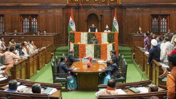 Delhi Today: हंगामेदार होगा आज दिल्ली विधानसभा सत्र, पेश होगी CAG रिपोर्ट, पढ़िए दिल्ली में आज क्या है खास