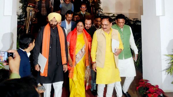 Delhi CM Oath: प्रवेश वर्मा, सिरसा, कपिल मिश्रा सहित इन 6 MLAs को मंत्री बना सकती है BJP, सधेंगे कई समीकरण