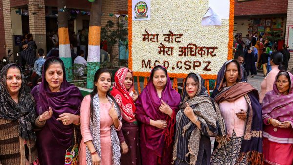 दिल्‍ली की महिलाओं ने किस पार्टी को दिया वोट? इन Exit Poll में खुल गया बड़ा राज़