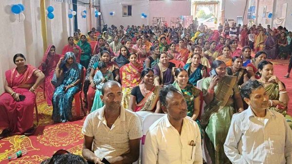 Sarkari Yojana: जीविका दीदी की बल्ले-बल्ले, समर्थ योजना की हुई शुरुआत, केंद्रीय मंत्री गिरिराज ने कही ये बात