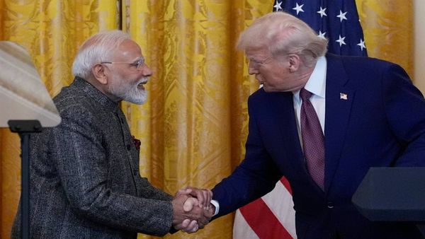 कांग्रेस का PM मोदी पर घनिष्ठ मित्र वाला तंज, अमेरिका से निर्वासित भारतीयों को लेकर साधा निशाना